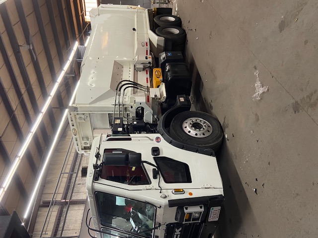 How to Minimize Fleet Downtime During a Corporate Rebrand