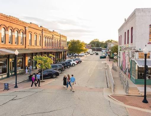 Thinking About Selling Your Brenham Texas Home? Start With These Steps