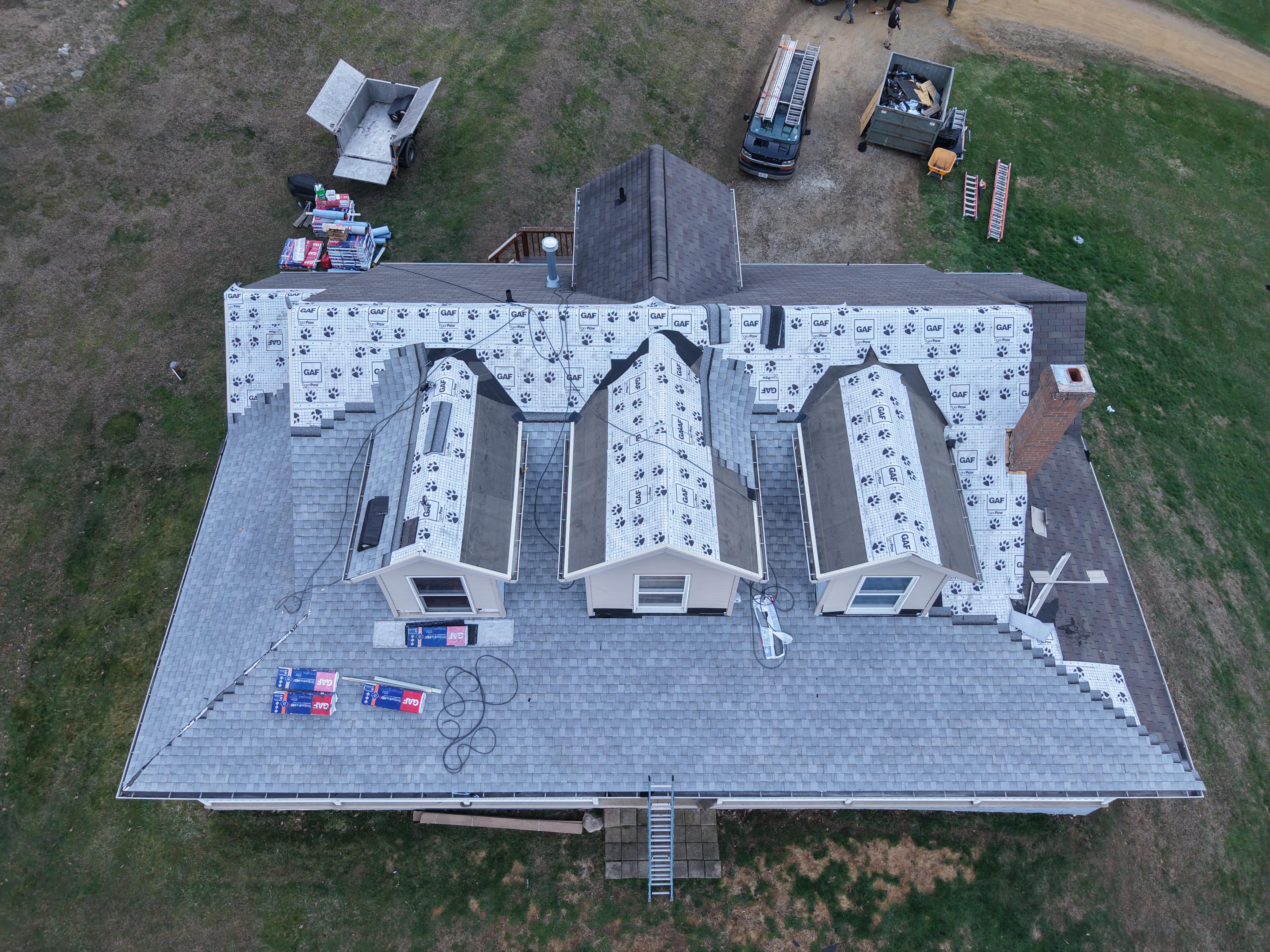 Why Hiring a Local Roofer in Perrysville, Ohio Makes All the Difference
