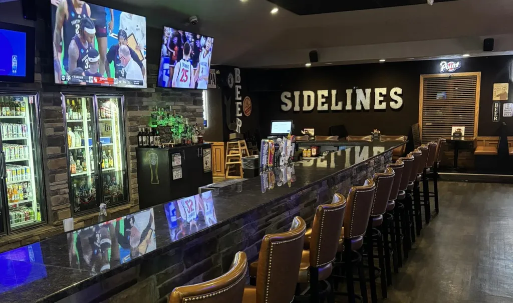 🍔 Casey’s Sports Bar & Grill: A Local Hangout in Janesville | The Pawn Play Auto Rentals, Janesville, WI