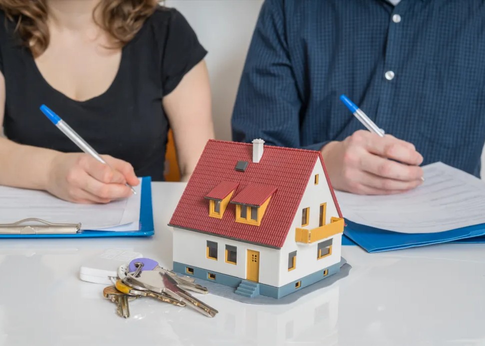 Selling a House During Divorce in Houston — What You Need to Know
