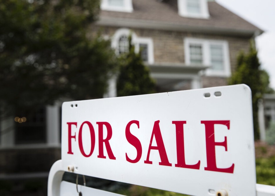 What Houston Homeowners Should Know About Selling in a Slow Market
