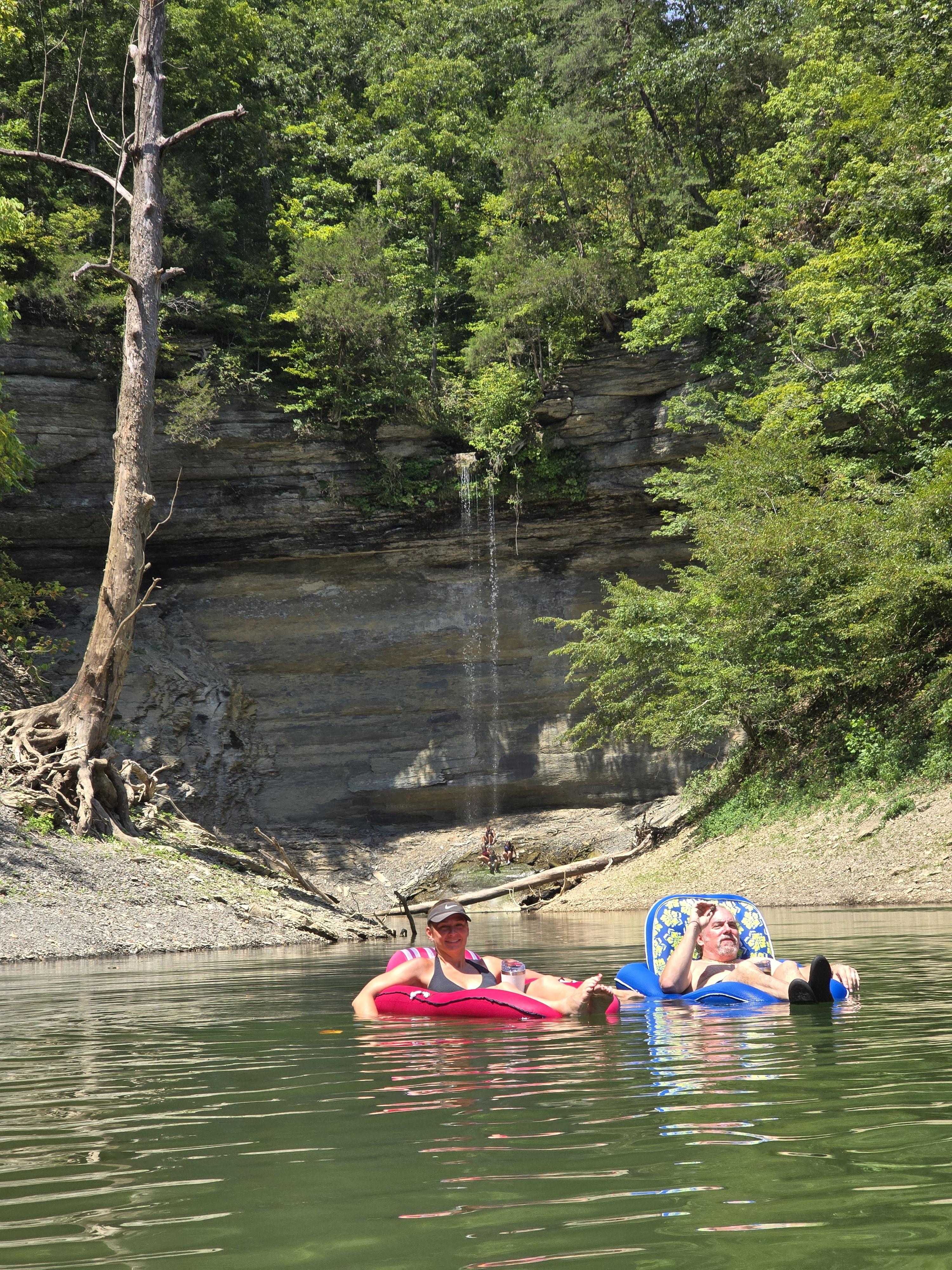10 Hidden Coves on Lake Cumberland Only Locals Know About