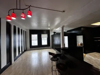 Suite 225 680 sqft Open Space w/ Offices