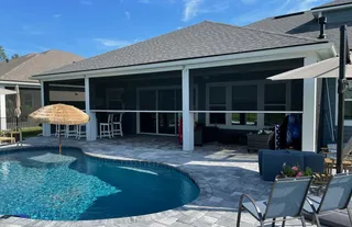 Top 10 Mistakes Homeowners Make Choosing a Motorized Screen: An Interview With Florida Living Outdoor