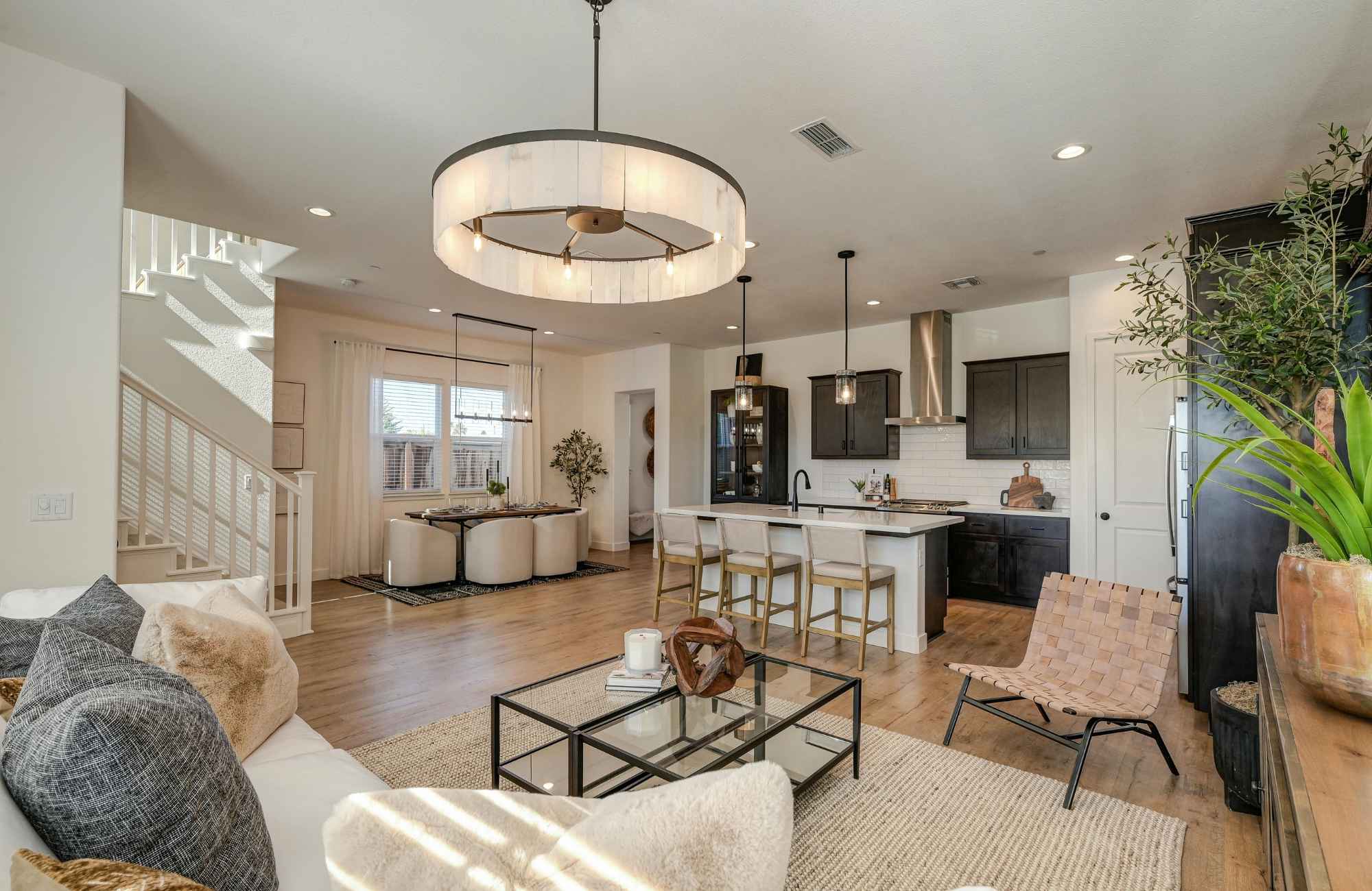 Simple Productivity Tips for Busy Homeowners to Stay Organized