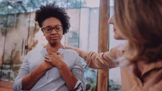 What is a ‘Trauma-Informed Therapist,’ and Why Does It Matter?