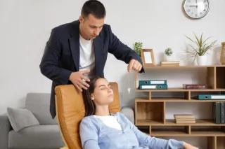 Pendulation in Trauma Therapy: How the Nervous System Learns to Heal