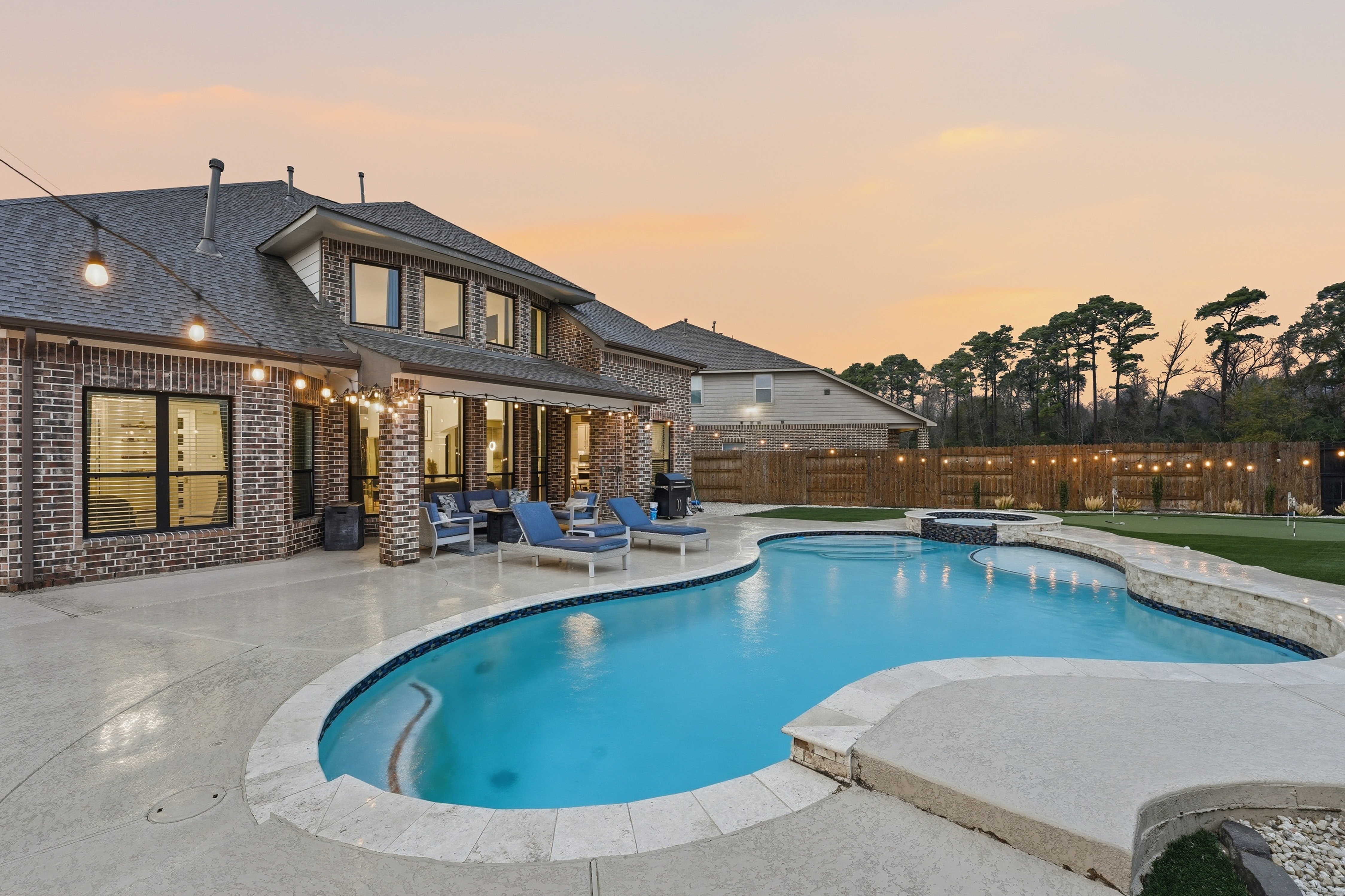 How to Market a Listing in Houston Like a Pro