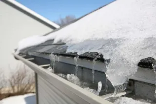 The Ultimate Guide to Clog-Free Eavestroughs in Ottawa