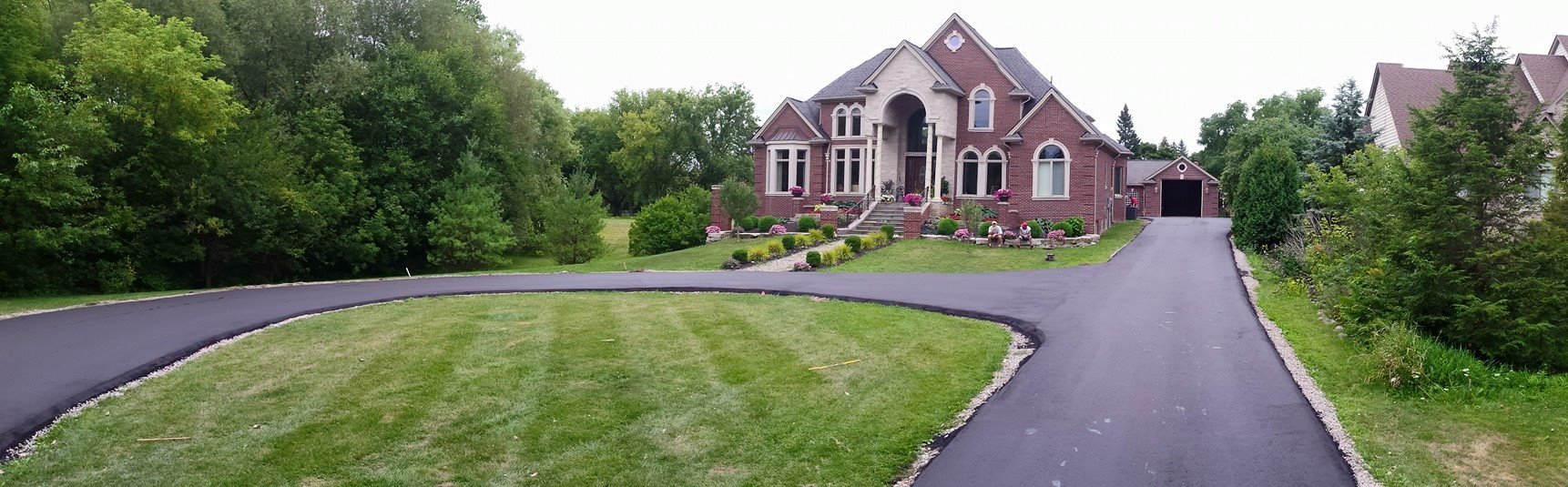What Makes Asphalt Driveways Last Longer in Seekonk, MA?