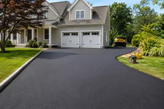 How Much Does a New Asphalt Driveway Cost in Seekonk?