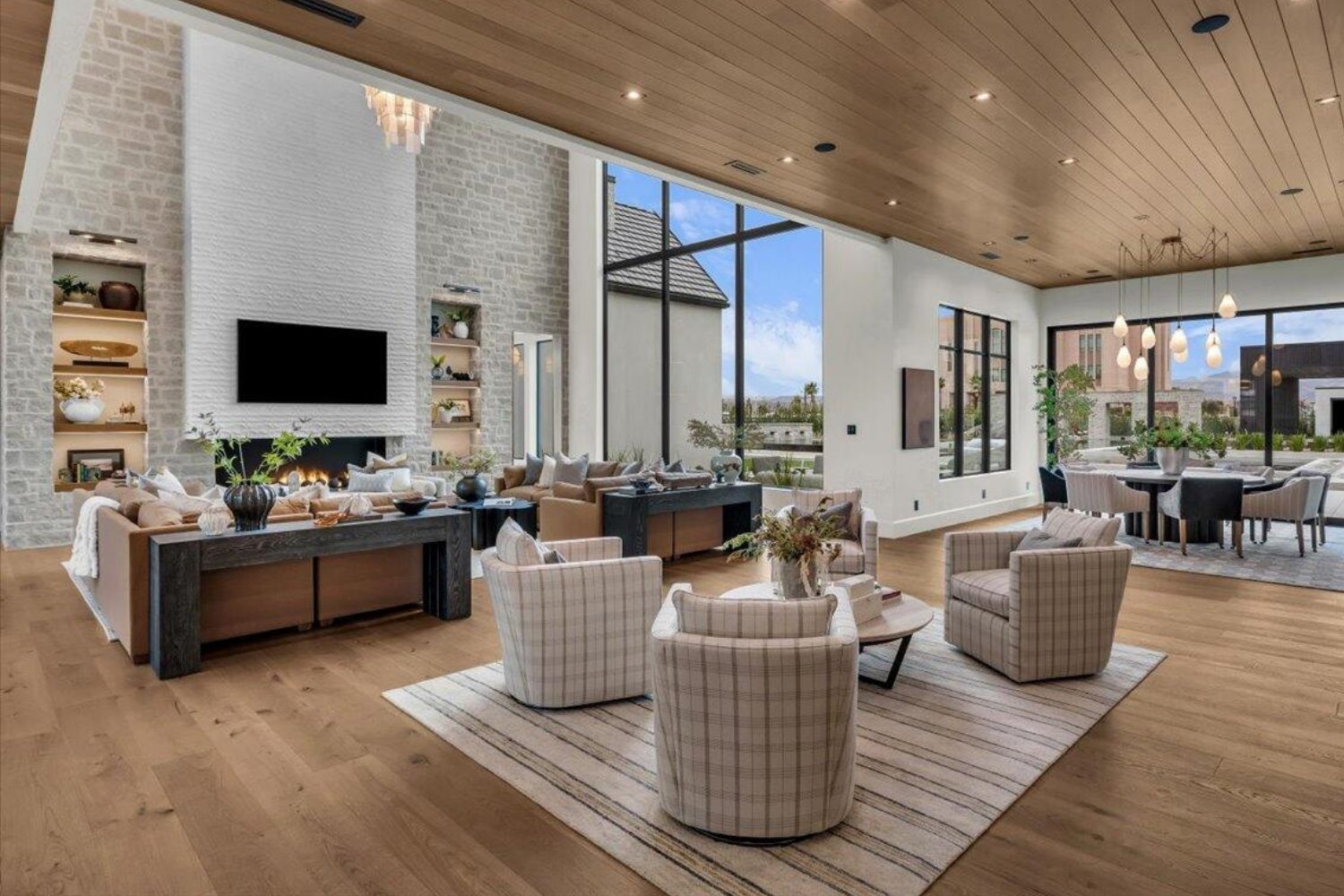 New Construction vs Existing Luxury Homes in St. George