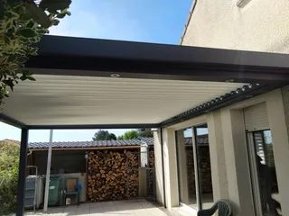 Pergola en fin d’été : prolonger sa terrasse et profiter de l’extérieur plus longtemps