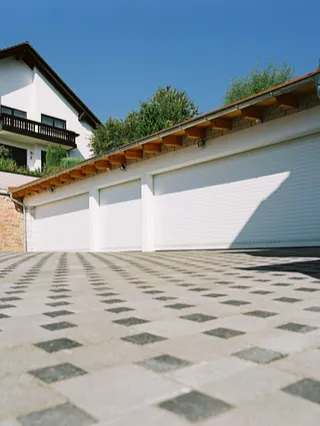 Porte de garage : ouverture verticale ou latérale ?