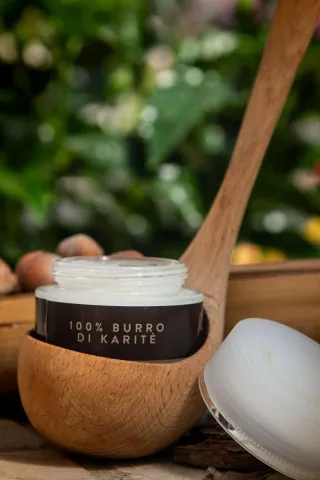 Burro di karité per pelle, corpo e capelli