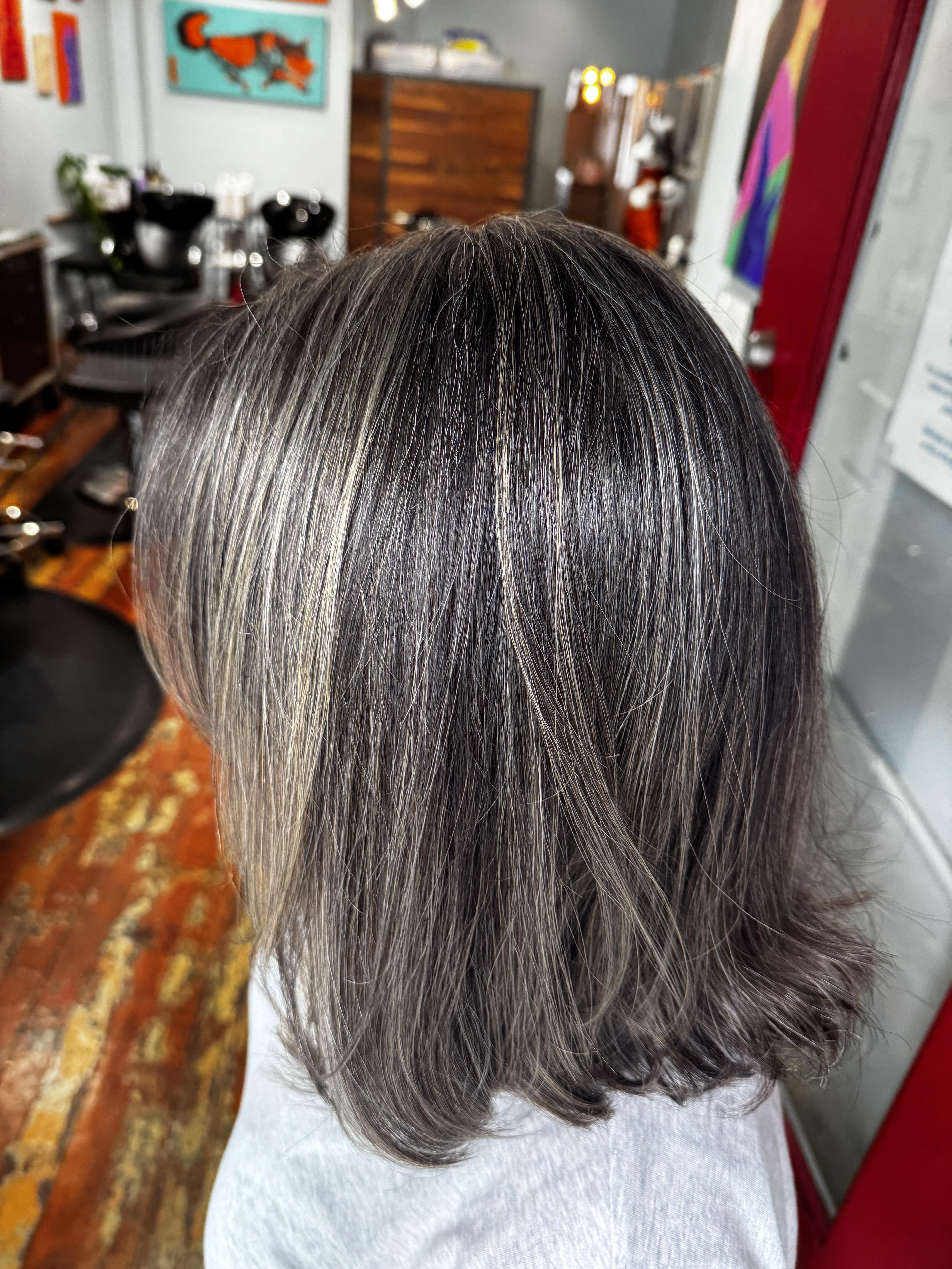 Gray Blending, Demystified: A Softer Way to Live With Your Silvers