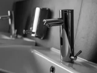 Who Offers Faucet Installation Kirkland Homeowners Trust?