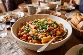 15-Minute Family Meals: Essential Pantry Staples List