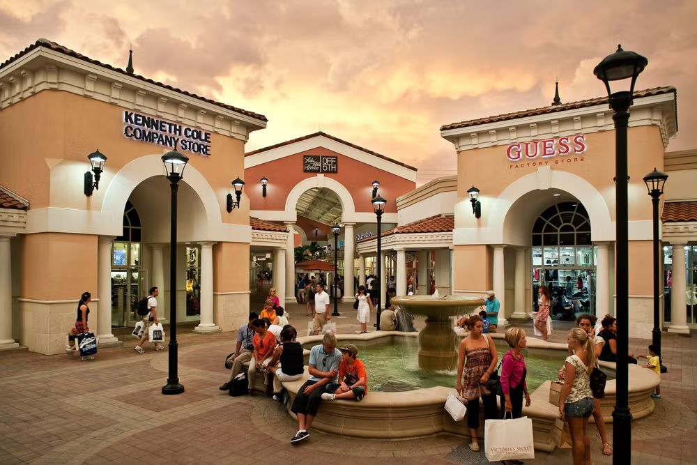 🛍️ Orlando International Premium Outlets: The Ultimate Shopping Destination in Orlando, FL | Tiara Luxe Rent-a-Car & Chauffeur Services