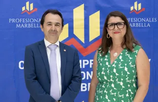 Conferencia de Mar Alcázar sobre las viviendas turísticas en Marbella