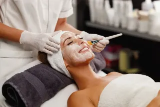 Holiday Season Ready: Boost Your Beauty with Chemical Peels