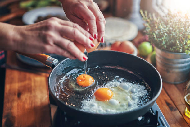The Real Difference Between Farmers Market Eggs and Grocery Store Eggs