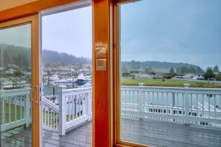 How to Make a Strong Offer on an Anacortes Home: What Actually Wins