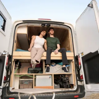 Van aménagé prêt à partir ou à aménager : ne faites pas le mauvais choix