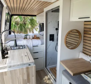 Acheter son premier camping-car : le guide complet pour éviter les erreurs