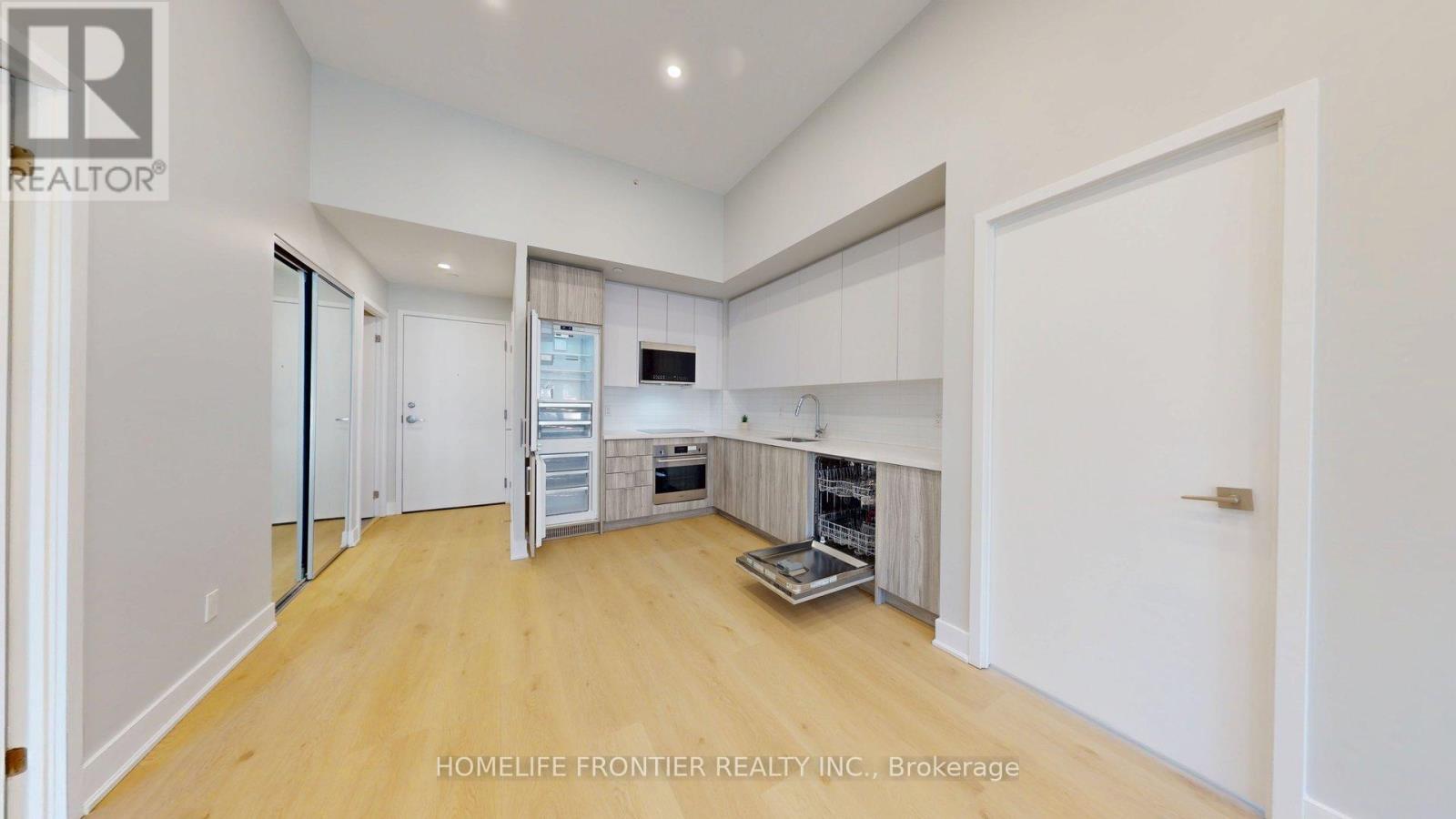 409 - 297 Oak Walk Drive, Oakville - For Rent