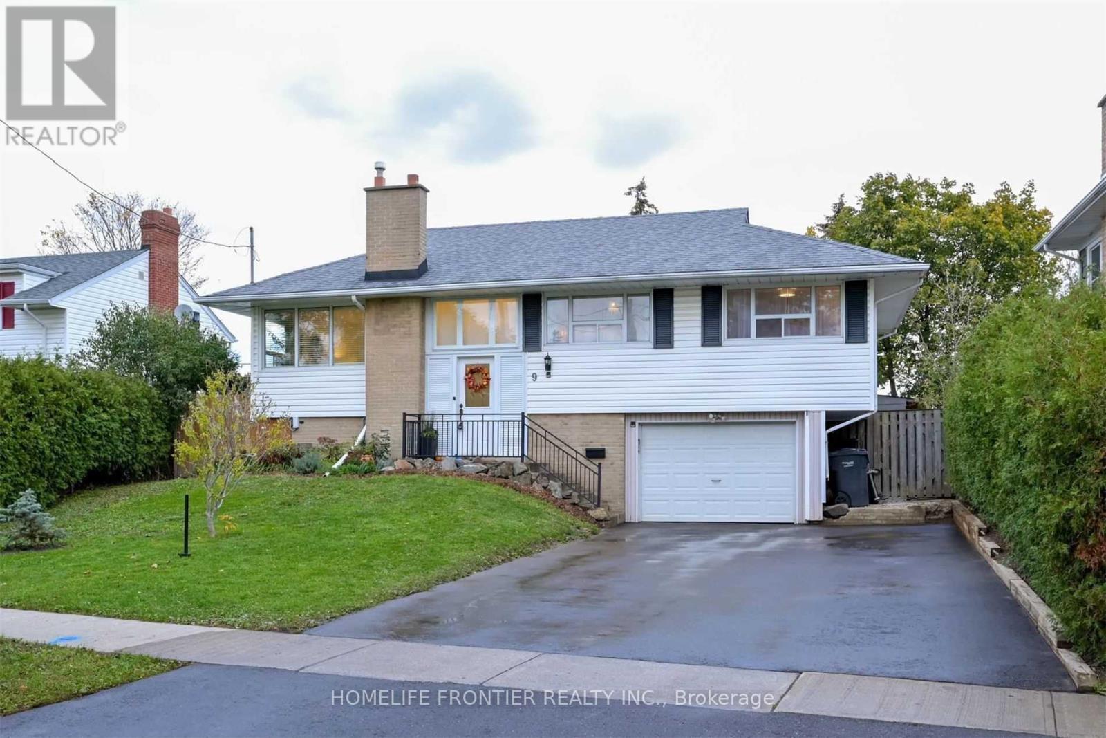 9 Avonmore, Brampton, ON