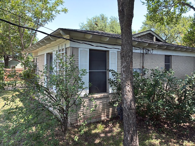 Service Drop (Main Electrical Wire) Clearances: Know the Basics For Homeowners and Buyers In North Fort Worth