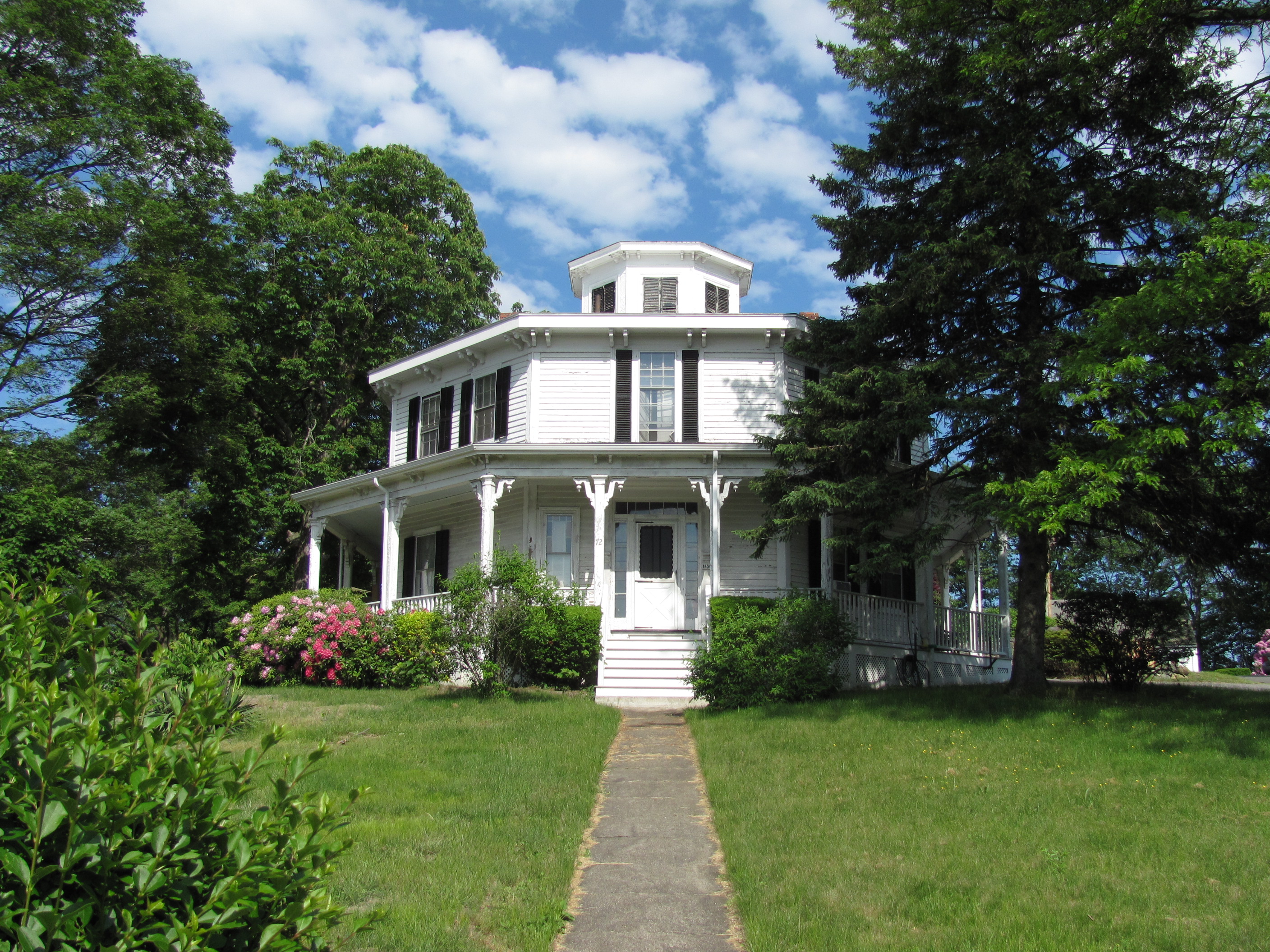 Your Guide to Renting a Car in Stoneham, Massachusetts for Local and Boston-Area Travel
