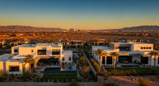 Wealthy Californians Moving to Las Vegas: Taxes & Homes