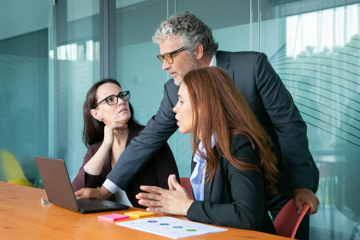 Leadership in Uncertain Times: How to Make Decisions Without Perfect Information