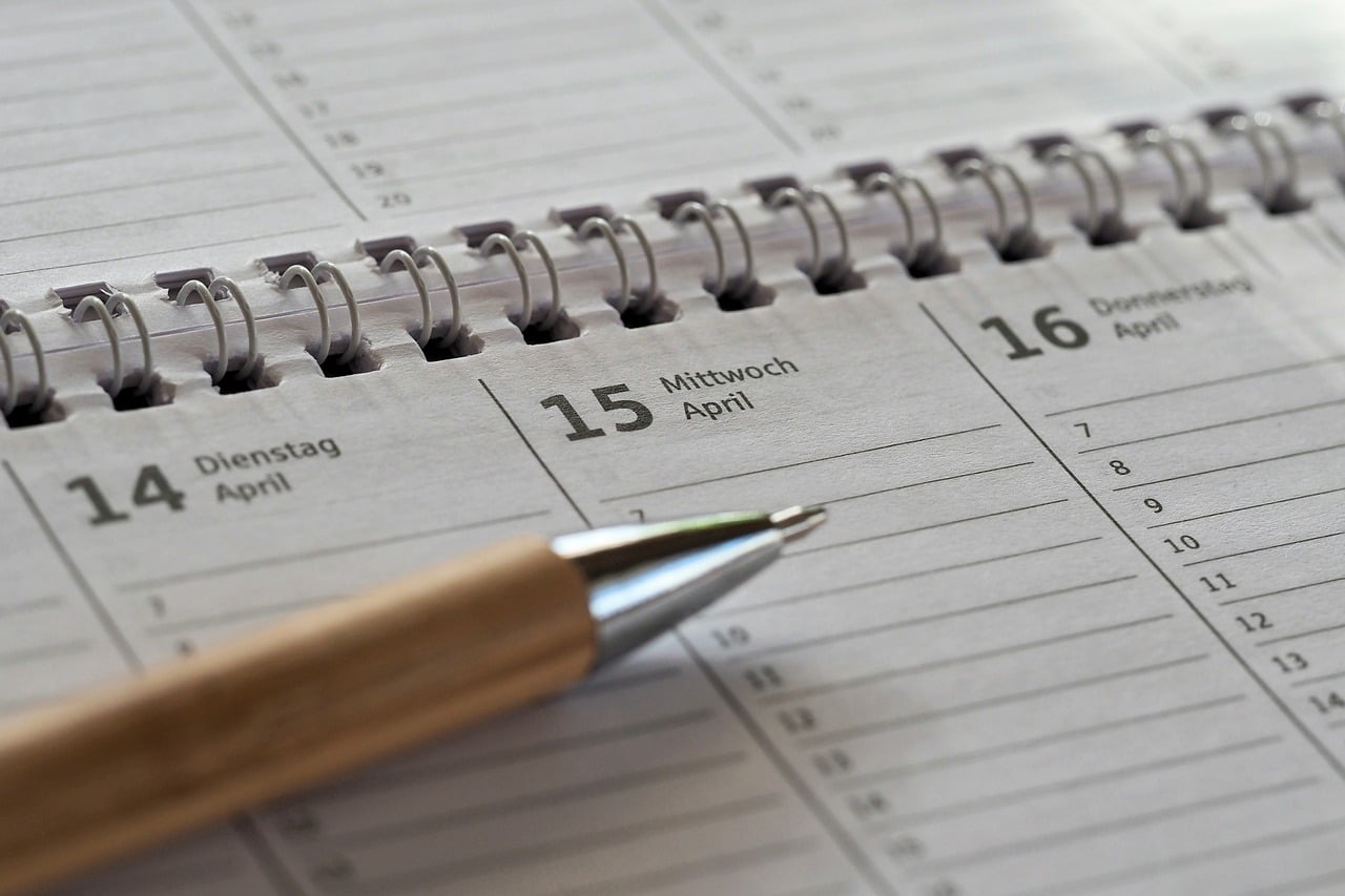 How Scheduling Reduces Stress and Improves Financial Clarity