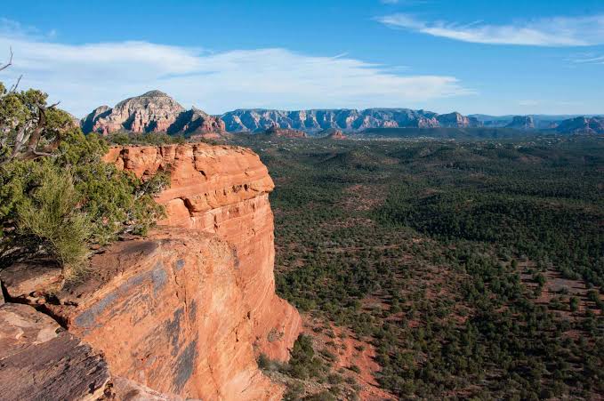 🚗 A Scenic Road Trip Through Sedona's Red Rock Country: Your Arizona Adventure Starts with Wheels on Demand
