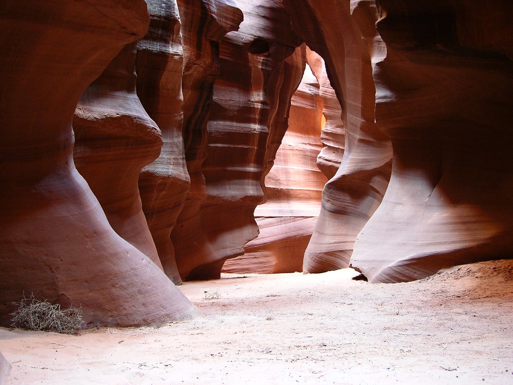 🌄 Visiting Antelope Canyon: The Ultimate Travel Tips & Car Rental Guide from Wheels on Demand in Phoenix, Arizona