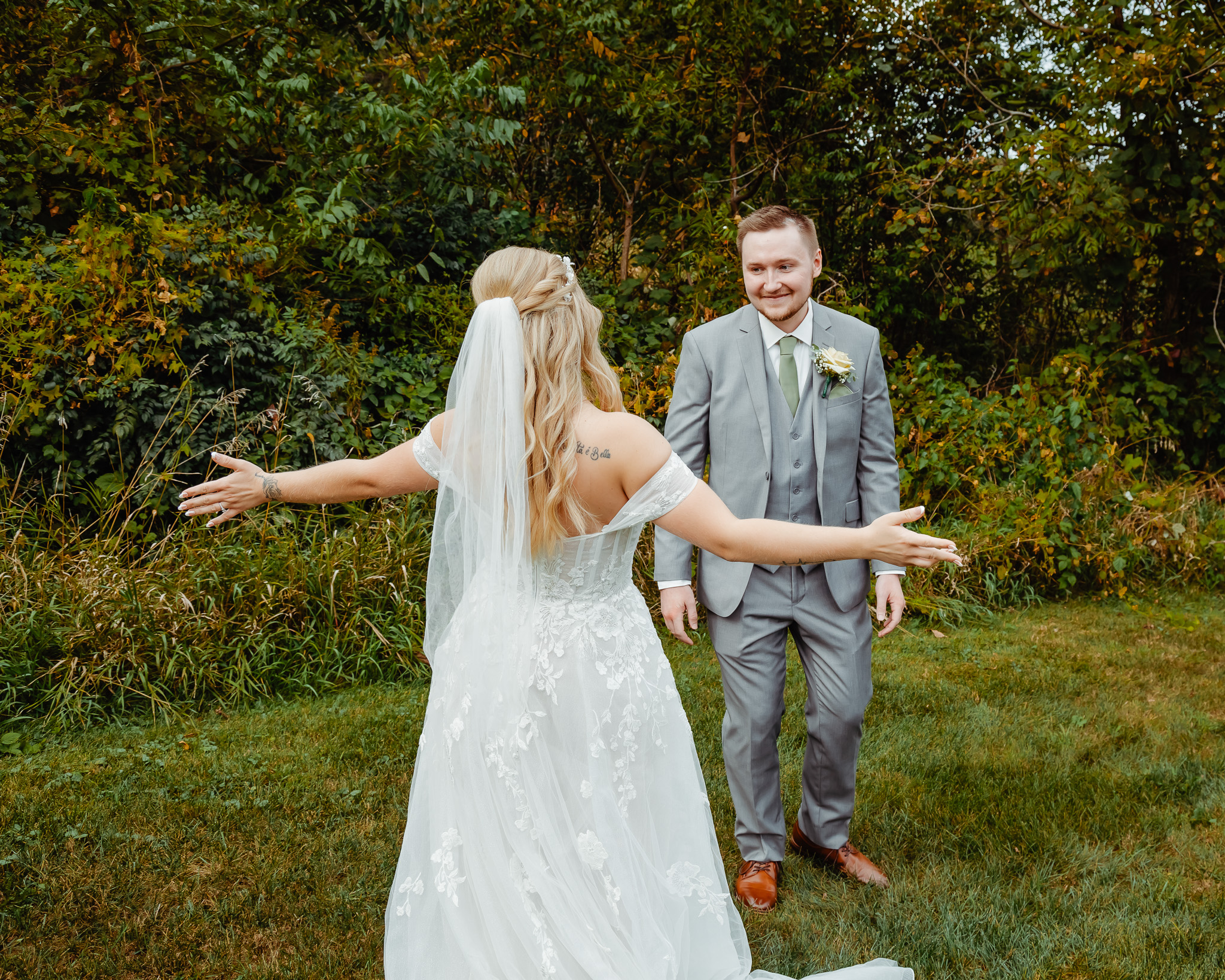 How to Plan a Weekday Wedding Your Guests Will Love | T Hughes Weddings