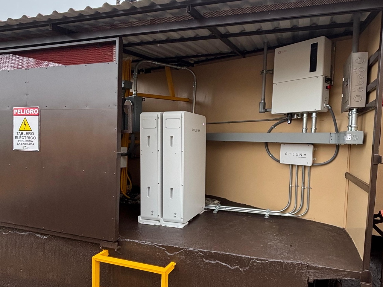 Microrredes en Costa Rica: energía inteligente para empresas y hogares.