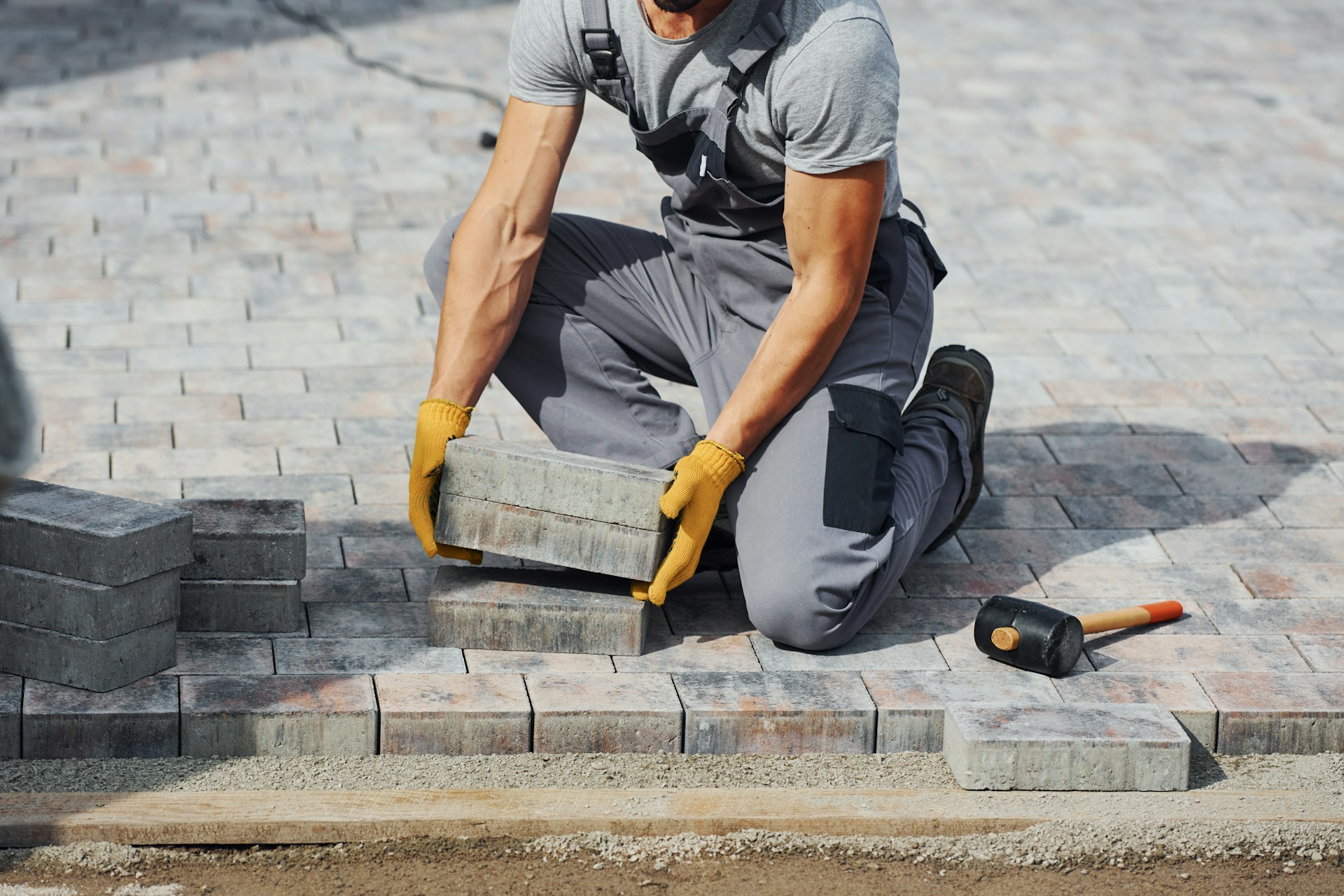Choosing Patio Installation Contractors in MA for Summer Entertaining