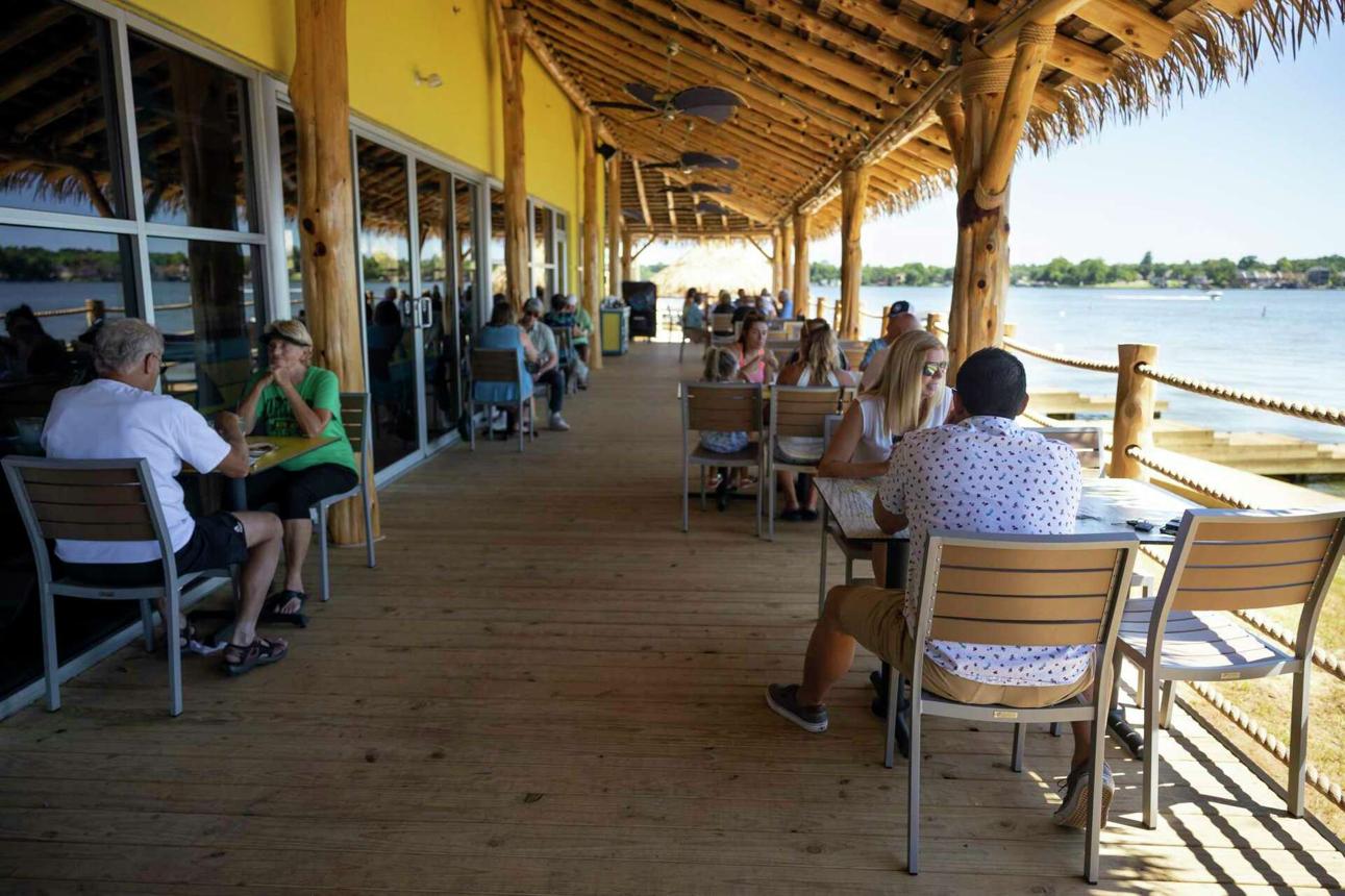 Best Breakfast Restaurants Around Lake Conroe (2026 Guide)