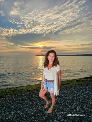 Grounding Your Energy: Why Nature Feels So Good and the Missing Piece Most People Never Learn