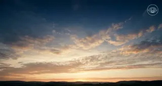 لماذا أشعر أن حتى السماء لا تستجيب لي؟