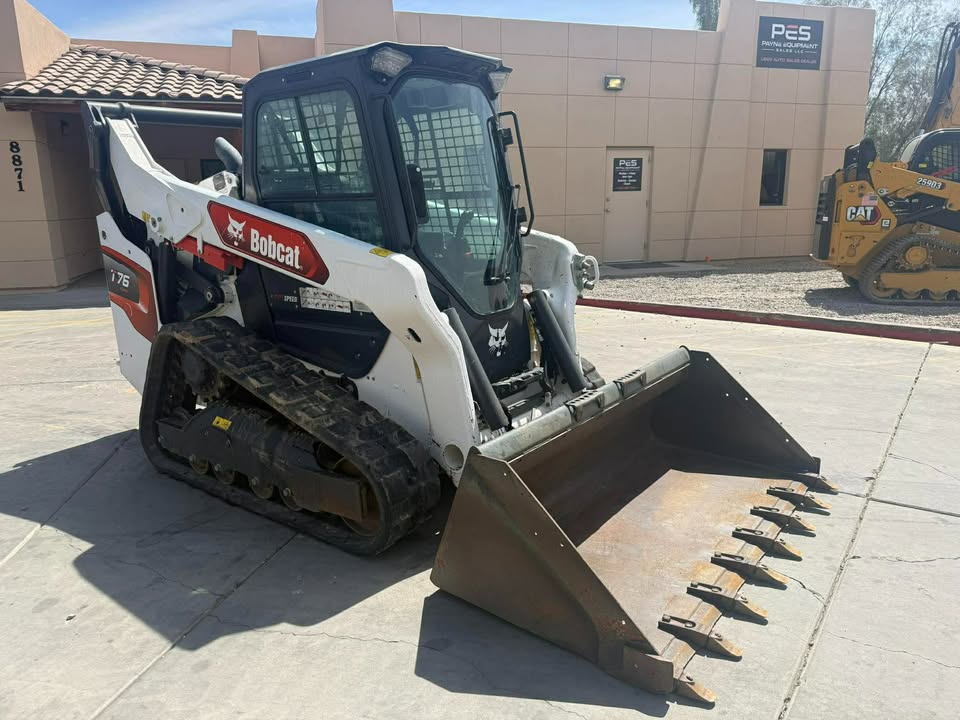 2022 Bobcat T76 Track Loader Enclosed