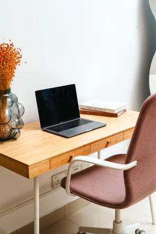 How to Choose Wall Art for Your Home Office That Actually Makes You Work Better