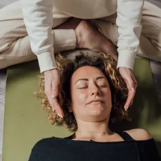 Les 5 erreurs qui aggravent le stress au quotidien (et comment les corriger avec la sophrologie)
