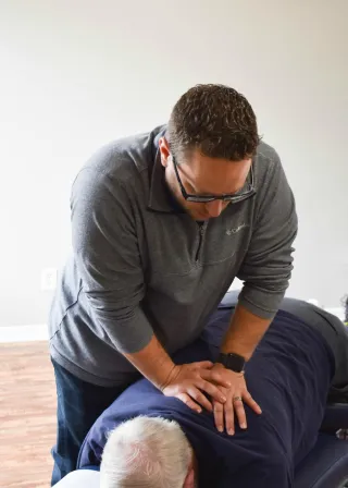 Chiropractic vs. Traditional Medicine