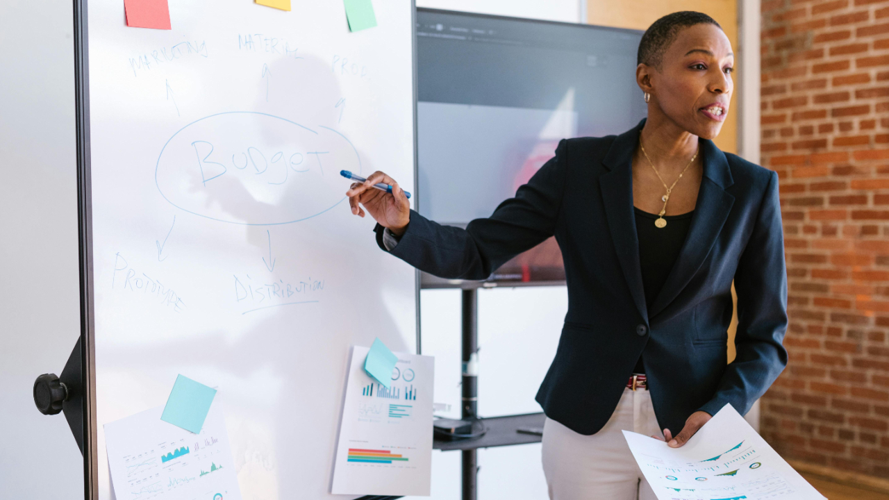 The Cost of “Doing It Alone”: Why Every Christian Female Founder Needs a Strategic Coach